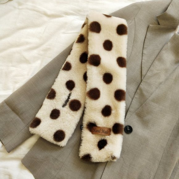 LAST ONE 💖Polka Dot Chic Faux Fur Scarf - Picture 3 of 8